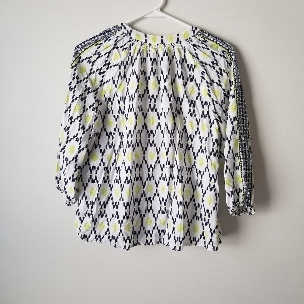 Crown & Ivy V Neck Blouse Neon Green/White/Navy Size PM - Picture 9 of 11